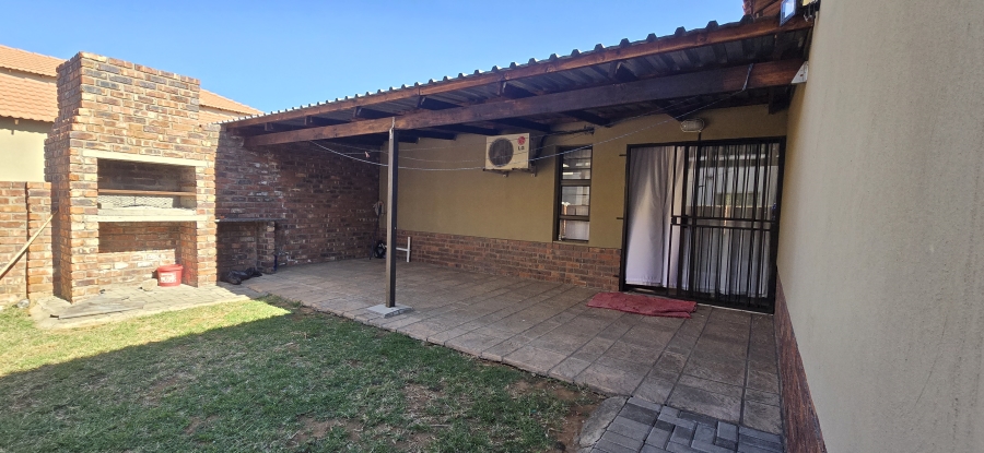3 Bedroom Property for Sale in Waterval East North West
